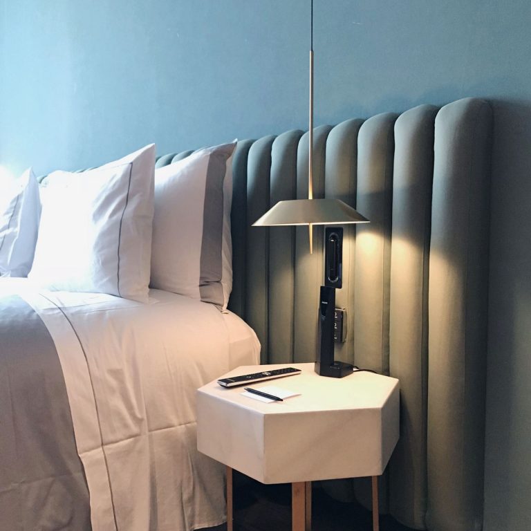 Figure de proue de l'éclairage : Vibia illumine des chambres d'hôtel