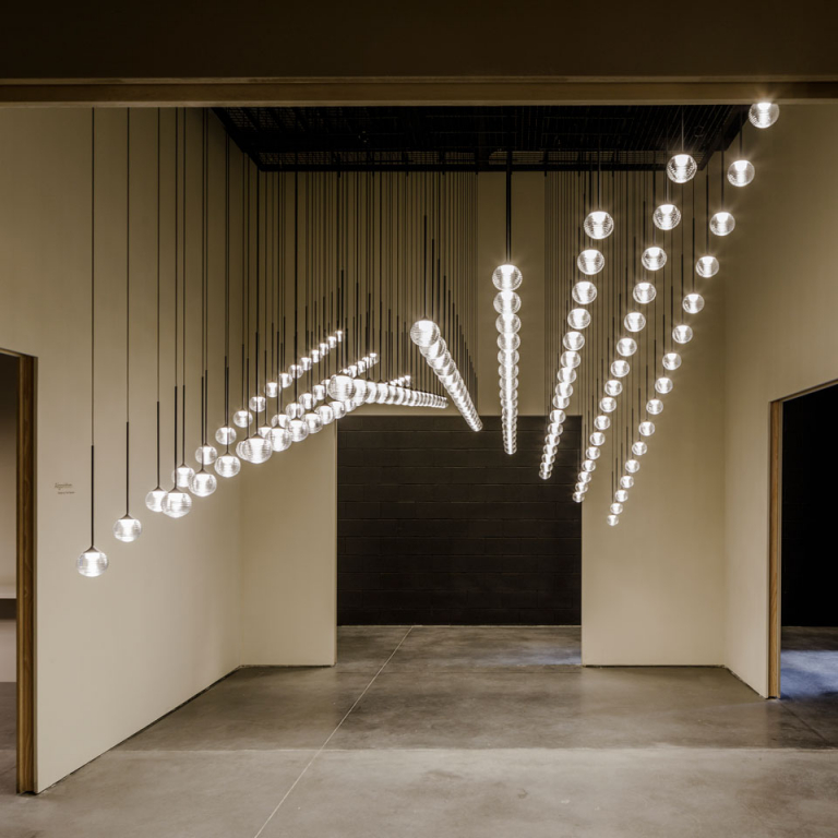 Algorithm : le luminaire qui sculpte l’espace